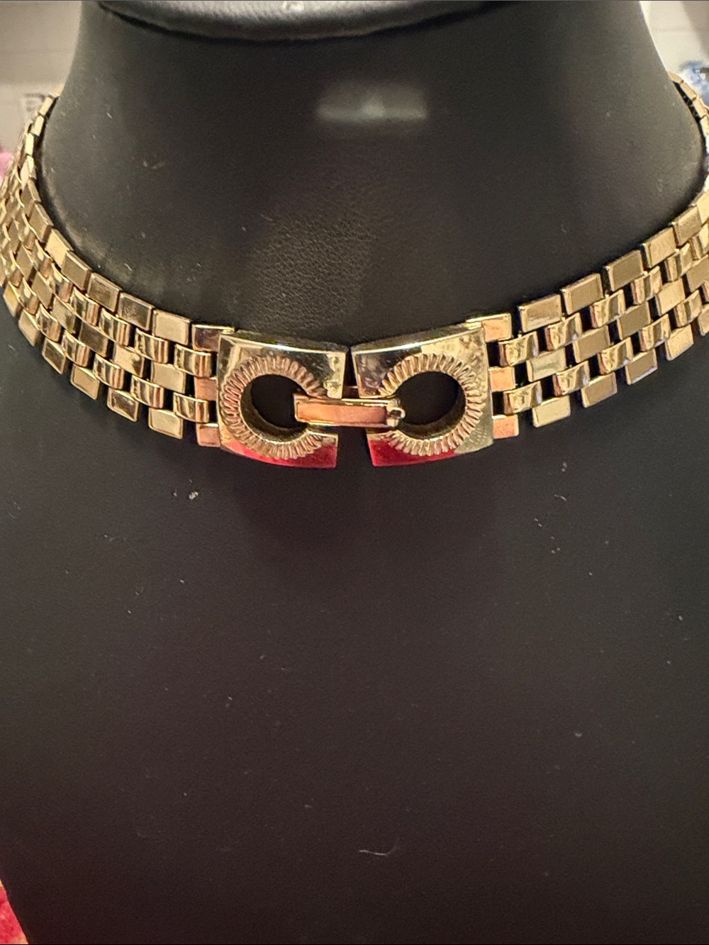Gold tone Necklace 13.5”-14” front great condition;back of clasp tone loss